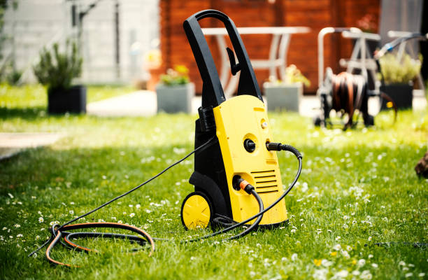 Best Roof Cleaning and Mildew Removal in Newton, IL